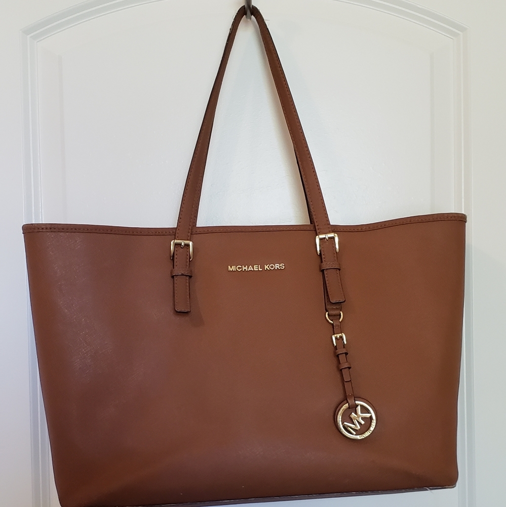 Michael Kors Jet Set Tote